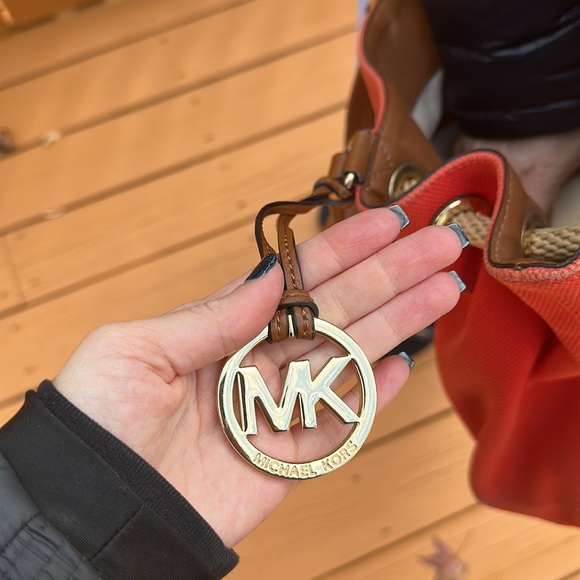 MICHAEL Michael Kors Large Marina Gathered Tote - Picture 13 of 16